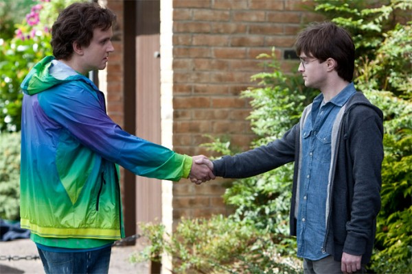 DH1_Dudley_Dursley_shakehand_with_Harry_Potter